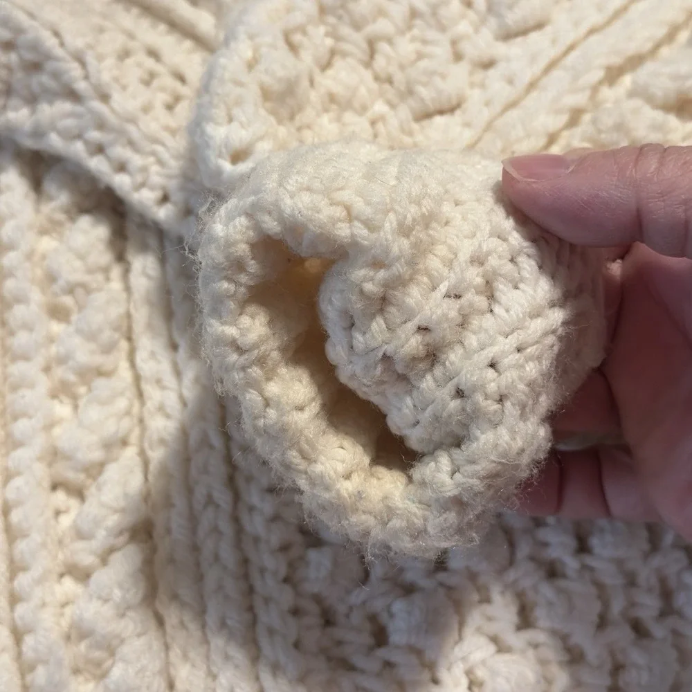 Knit Hand Made Ivory Beige Cream Cable Knit Fisherman Turtle Neck SWEATER Medium